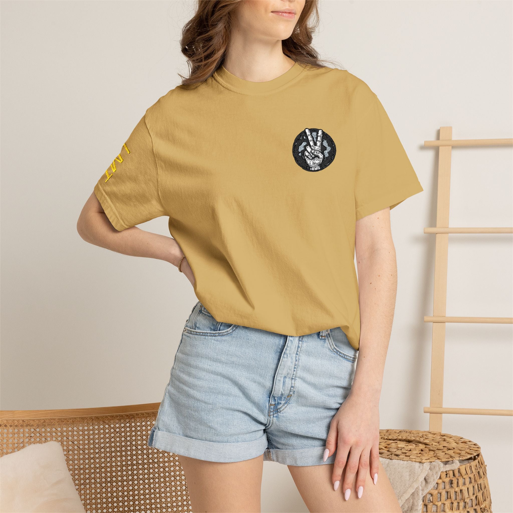 Wolf Moon Pocket T-Shirt — Minimal Black Wolf Circle Tee