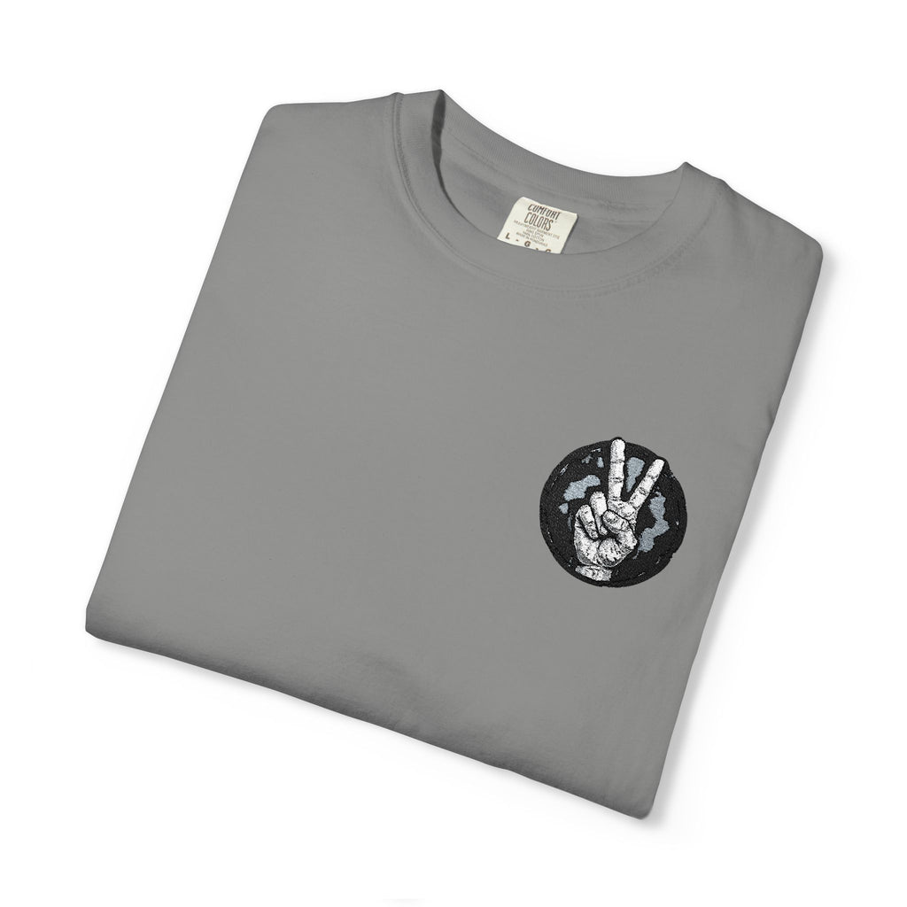 Wolf Moon Pocket T-Shirt — Minimal Black Wolf Circle Tee