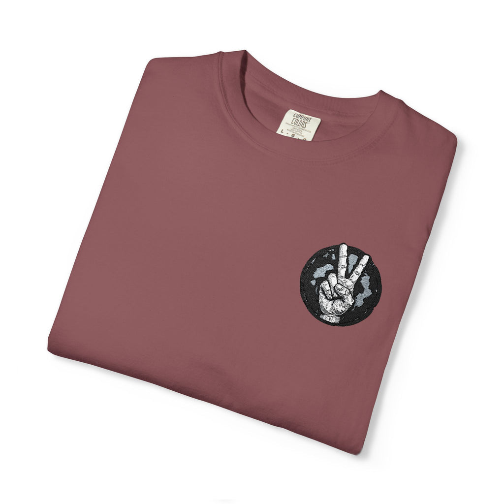 Wolf Moon Pocket T-Shirt — Minimal Black Wolf Circle Tee