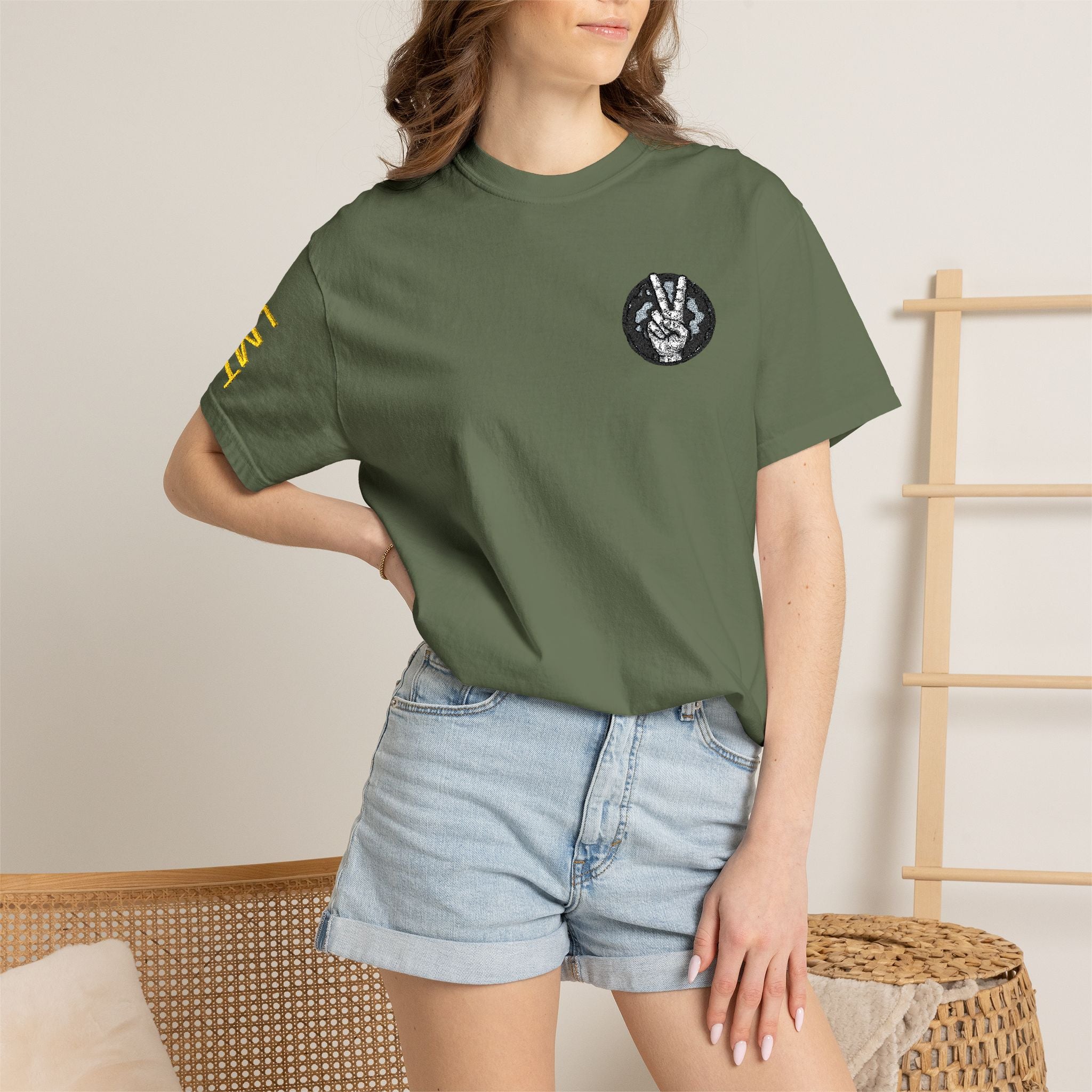 Wolf Moon Pocket T-Shirt — Minimal Black Wolf Circle Tee