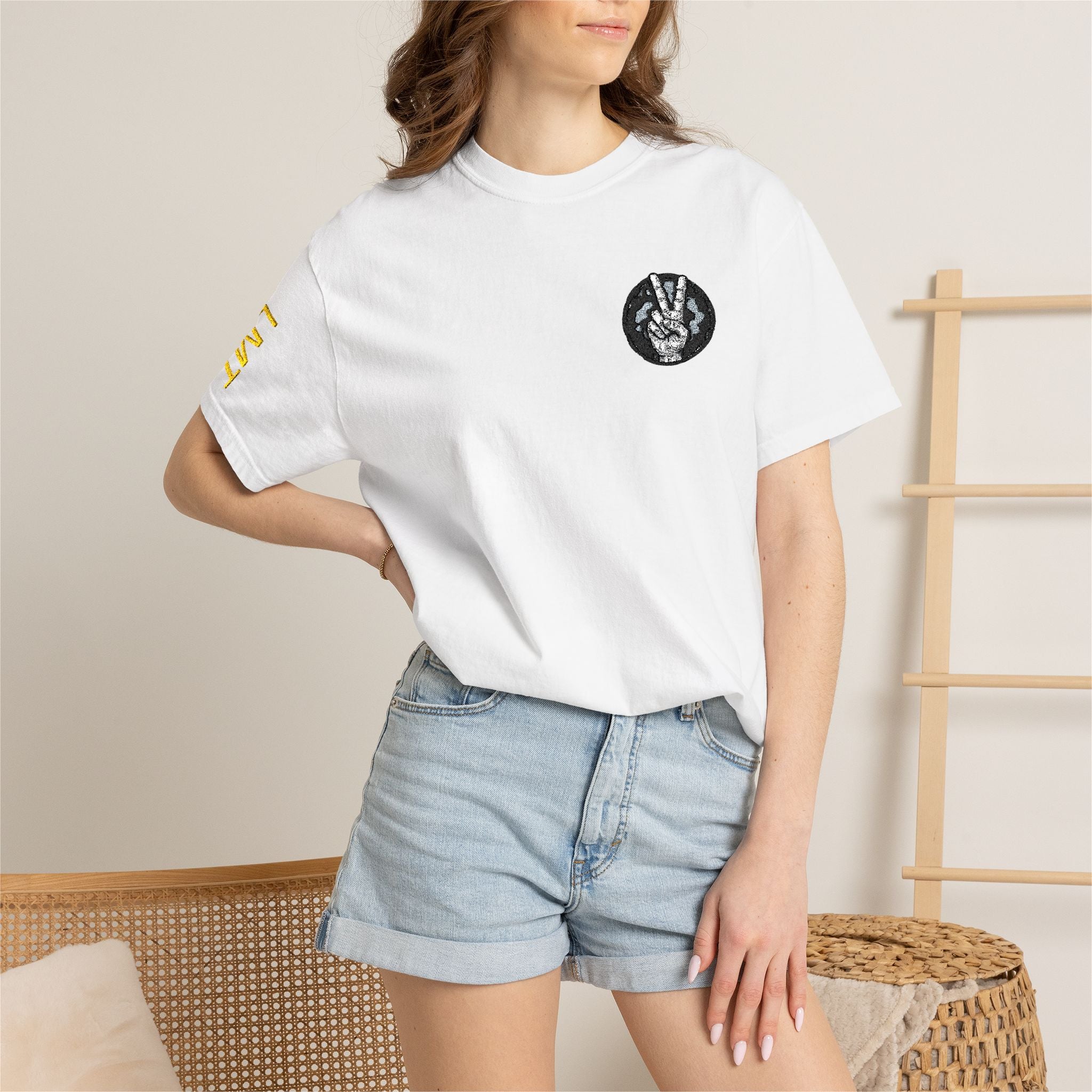 Wolf Moon Pocket T-Shirt — Minimal Black Wolf Circle Tee