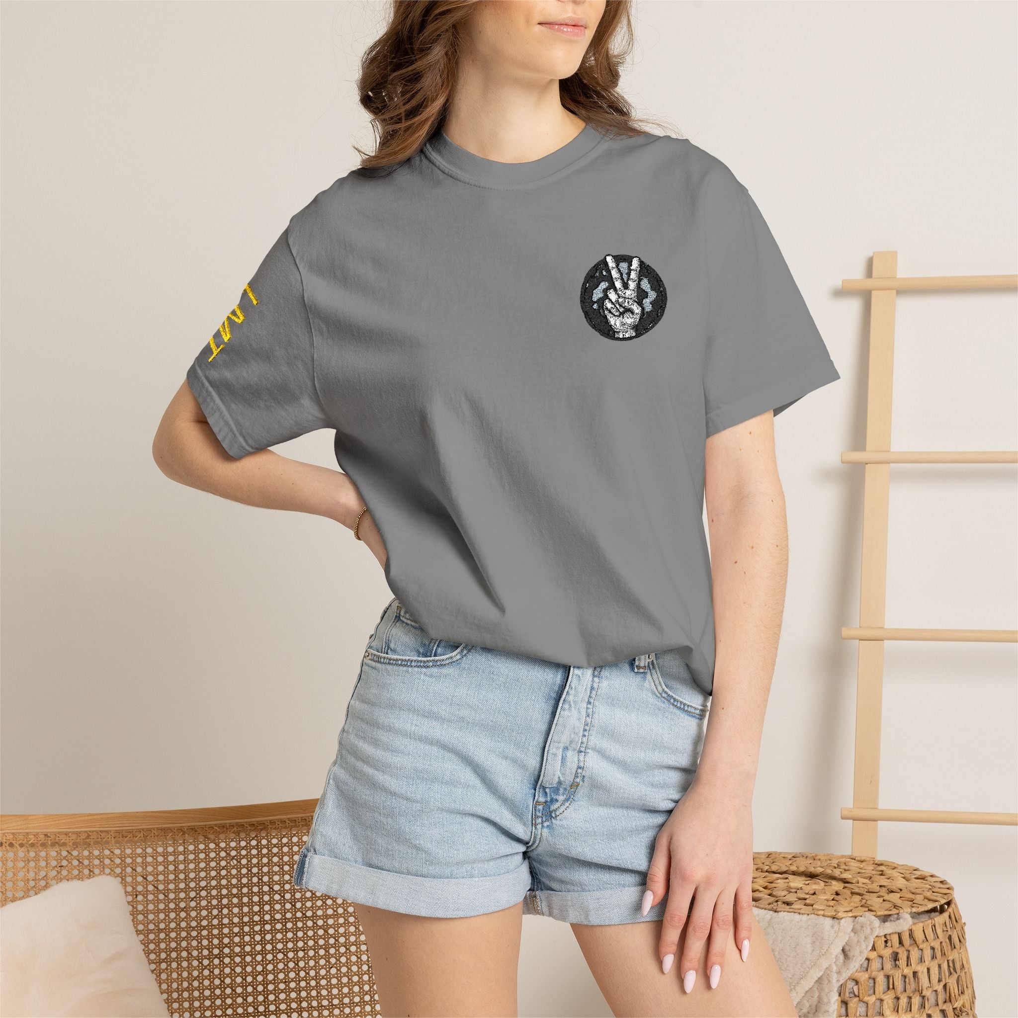 Wolf Moon Pocket T-Shirt — Minimal Black Wolf Circle Tee