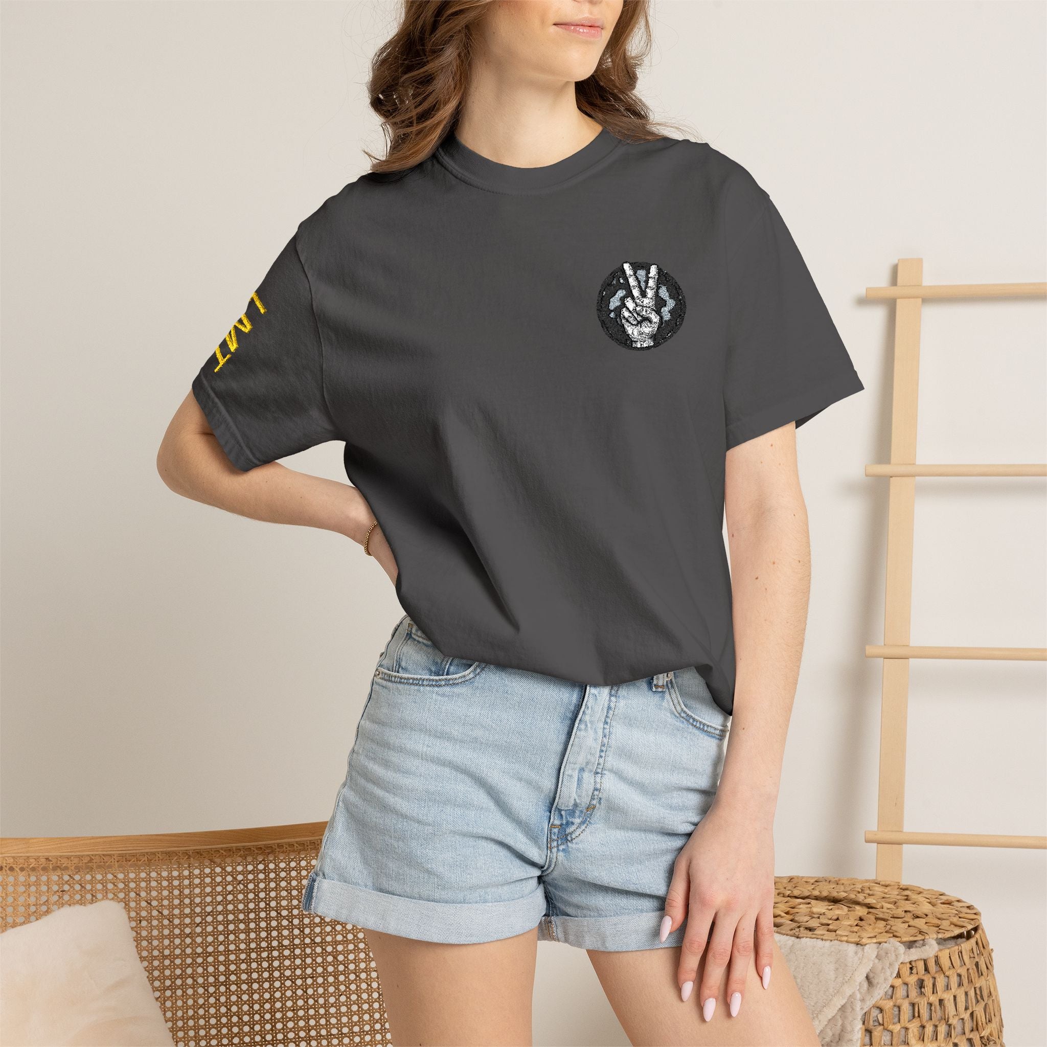 Wolf Moon Pocket T-Shirt — Minimal Black Wolf Circle Tee