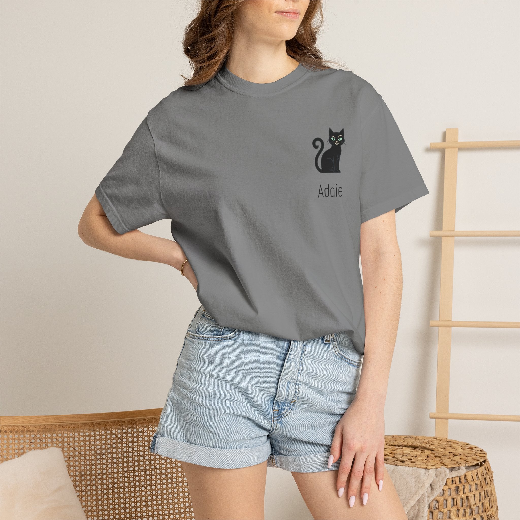 Cat Lover Personalized Graphic T-Shirt — “I’m Not Arguing, I’m Just Explaining Why I’m Right” Cat Design