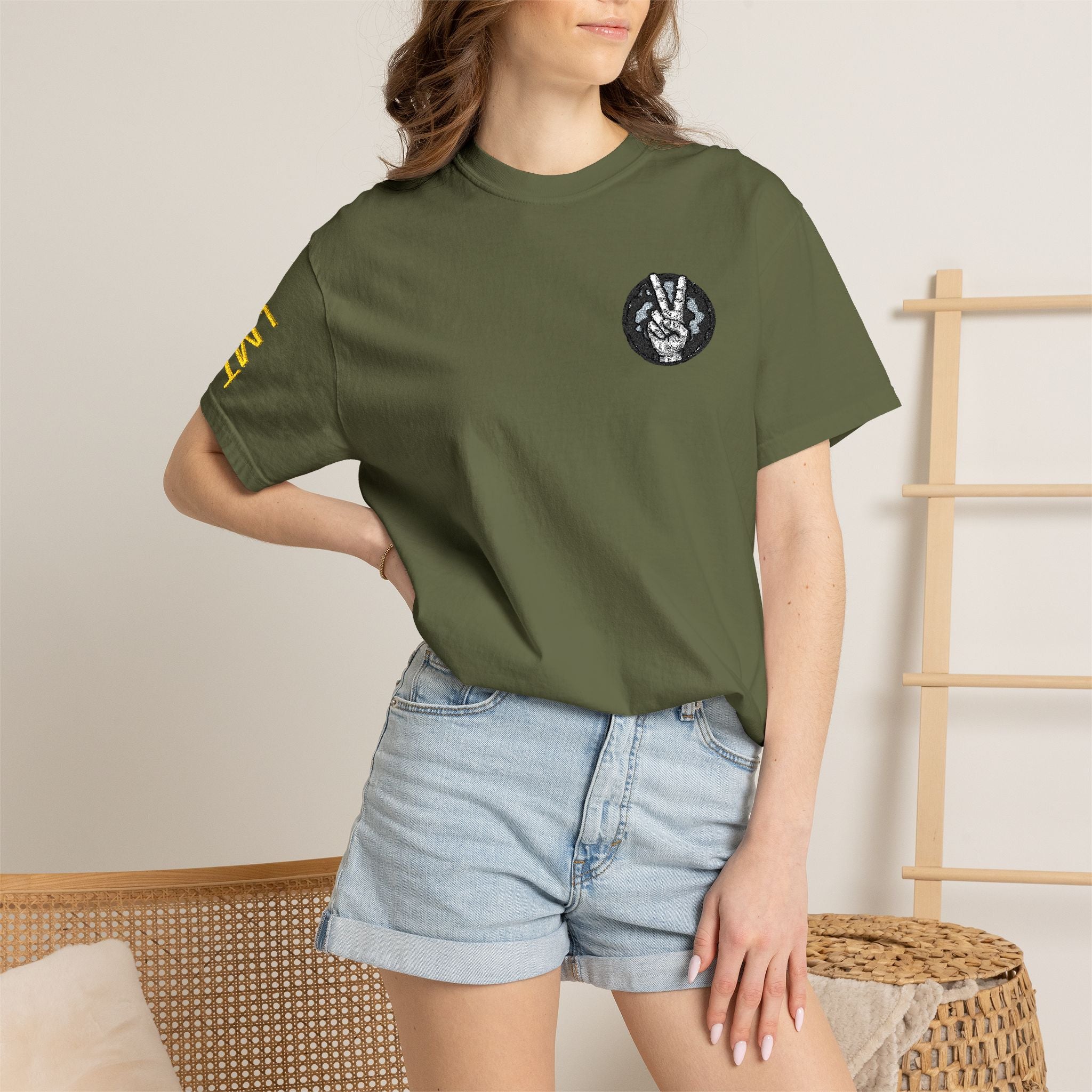 Wolf Moon Pocket T-Shirt — Minimal Black Wolf Circle Tee