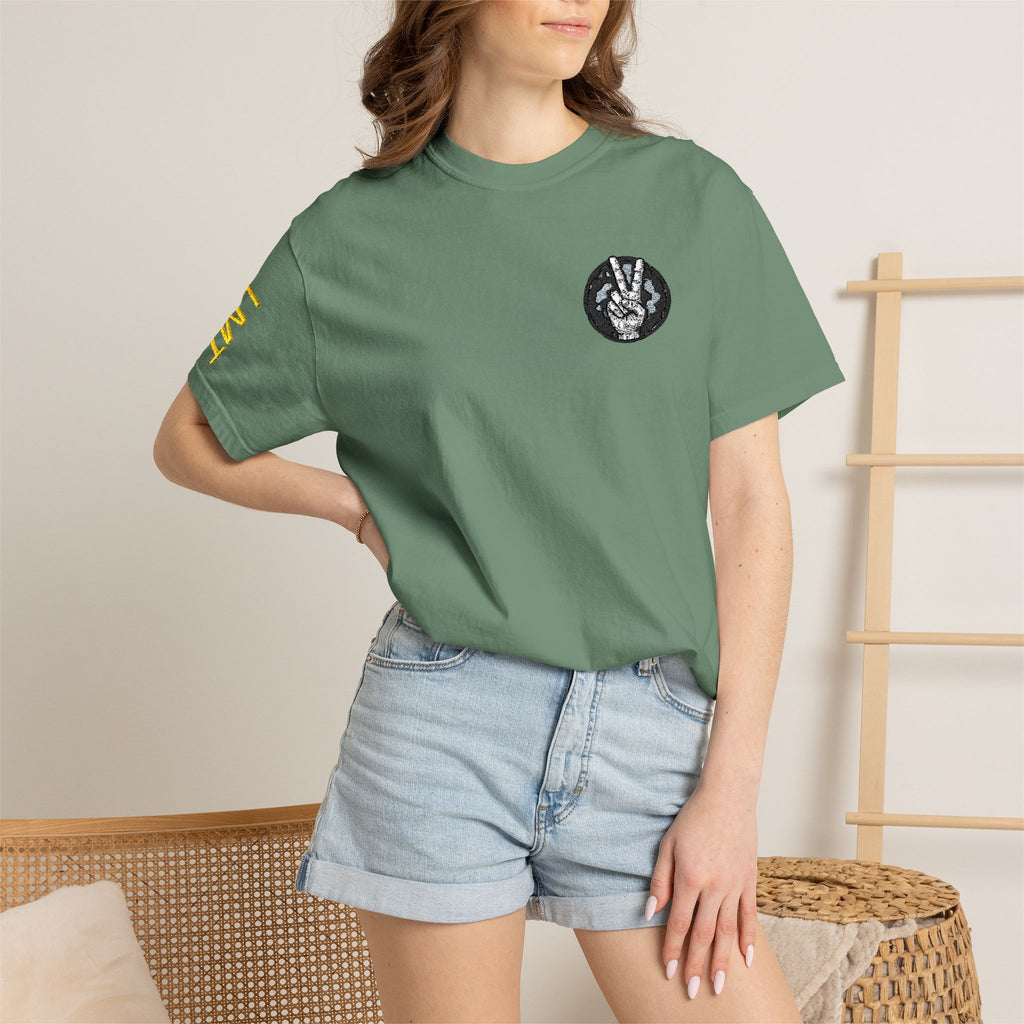 Wolf Moon Pocket T-Shirt — Minimal Black Wolf Circle Tee