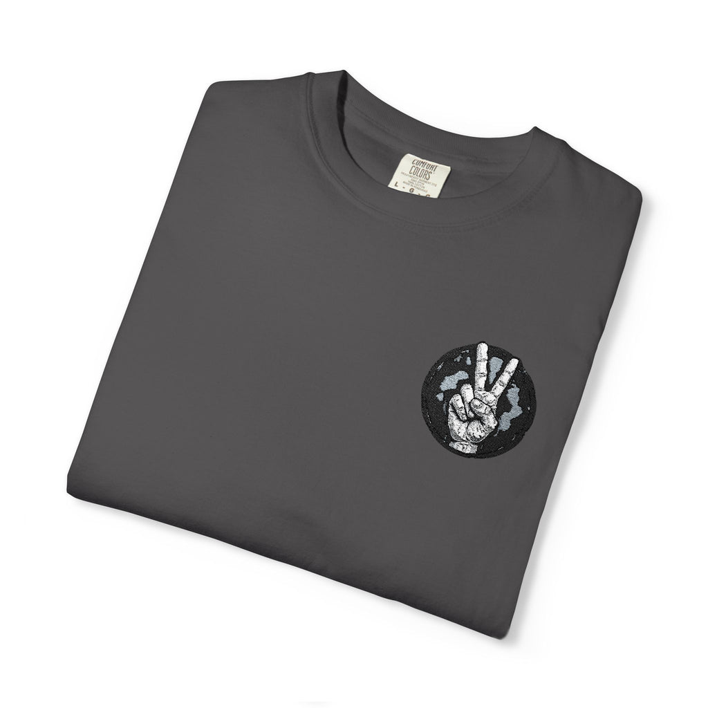 Wolf Moon Pocket T-Shirt — Minimal Black Wolf Circle Tee