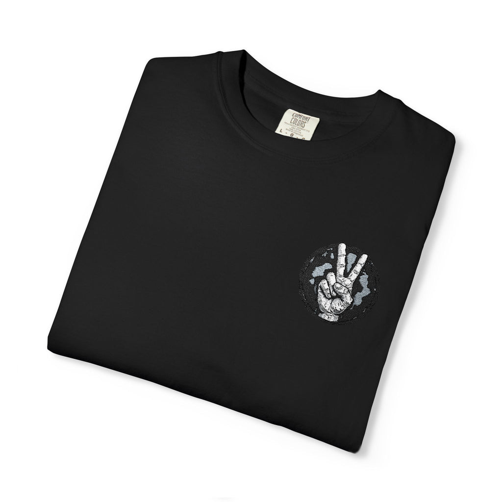 Wolf Moon Pocket T-Shirt — Minimal Black Wolf Circle Tee