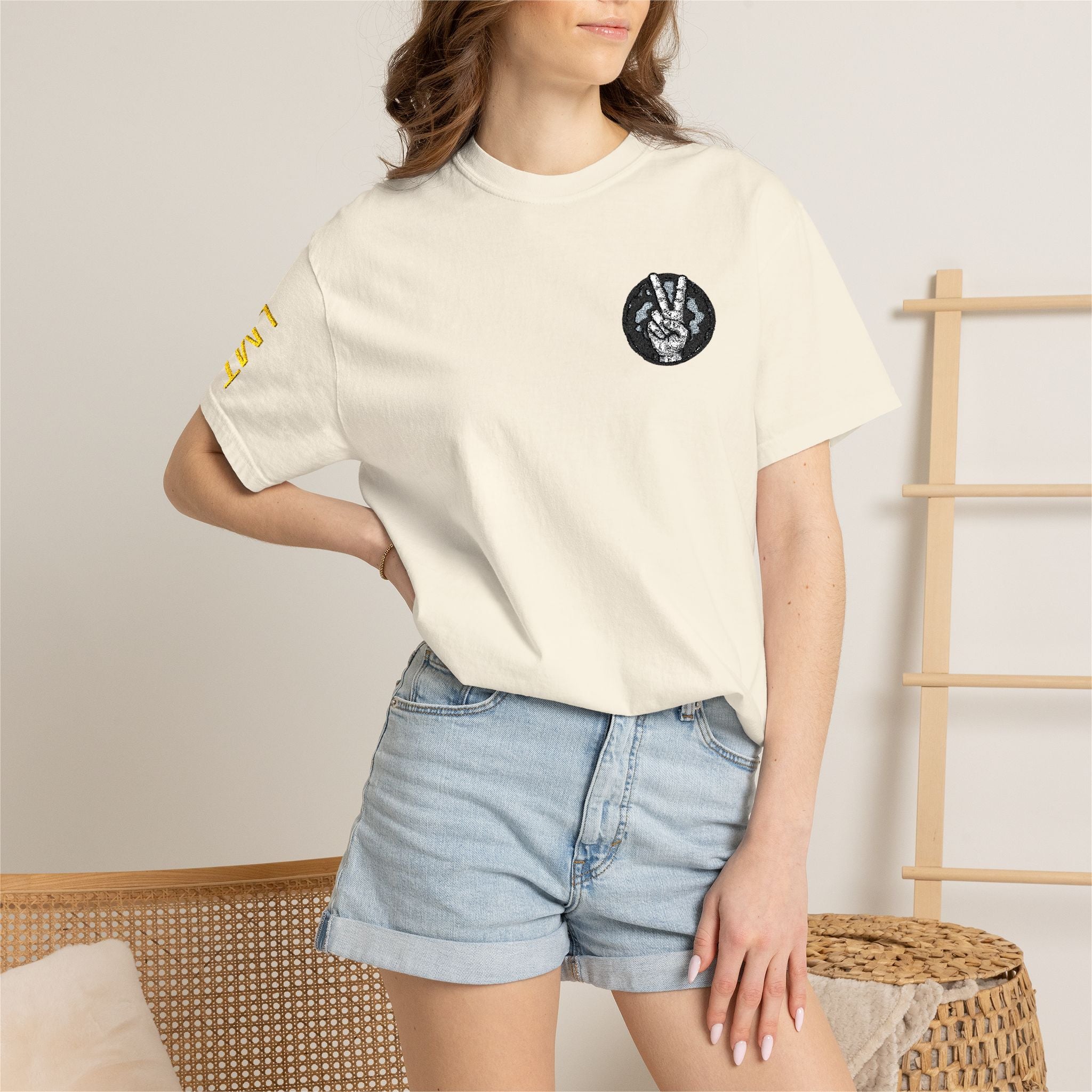 Wolf Moon Pocket T-Shirt — Minimal Black Wolf Circle Tee